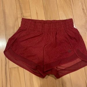 Athleta mesh racer run shorts